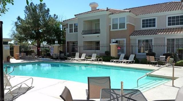 2325 Windmill Parkway 1811, Henderson, NV 89074