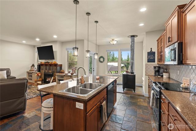 1522 347th Street Ct E, Roy, WA 98580