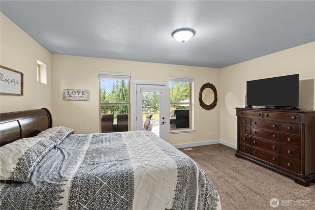 1522 347th Street Ct E, Roy, WA 98580