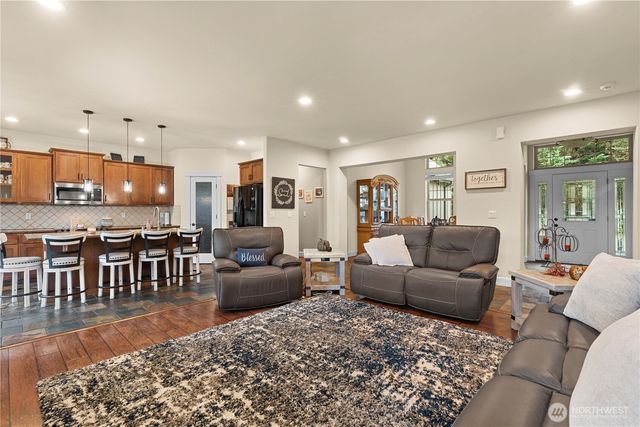 1522 347th Street Ct E, Roy, WA 98580