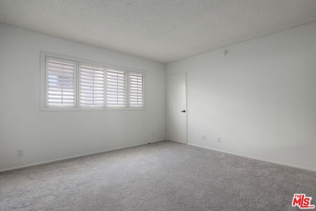 12951 Riverside Drive 4, Sherman Oaks, CA 91423