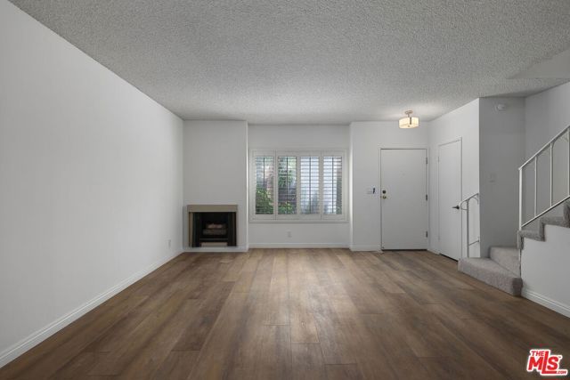 12951 Riverside Drive 4, Sherman Oaks, CA 91423