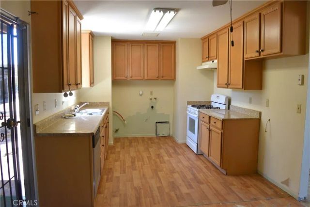 5372 Daisy, 29 Palms, CA 92277