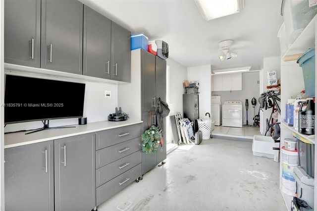 3511 Fairfax Dr, Fort Lauderdale, FL 33312