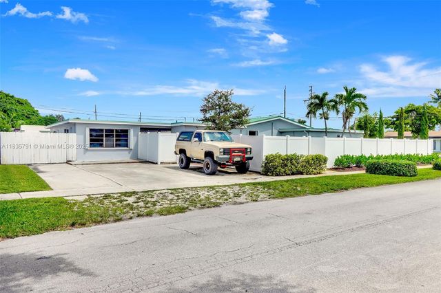 3511 Fairfax Dr, Fort Lauderdale, FL 33312