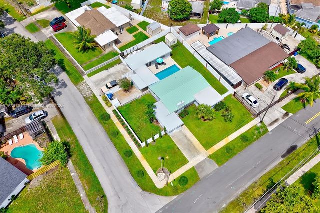 3511 Fairfax Dr, Fort Lauderdale, FL 33312