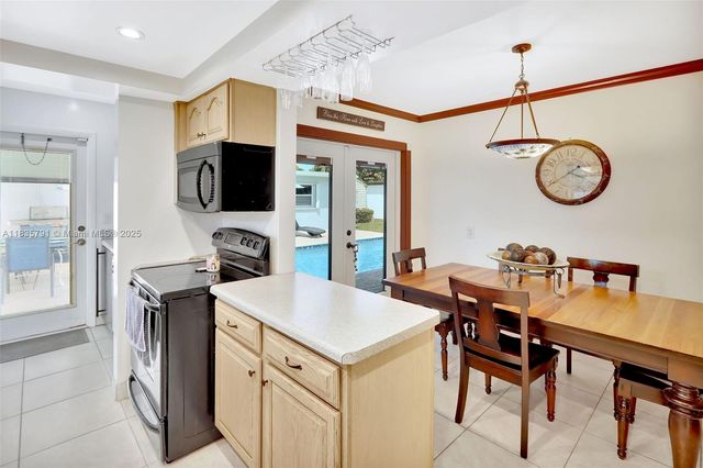 3511 Fairfax Dr, Fort Lauderdale, FL 33312