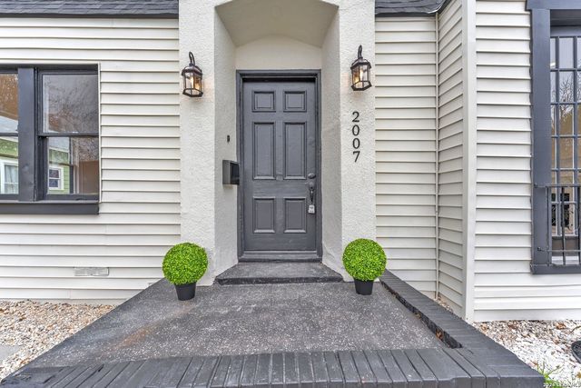 2007 W Magnolia Ave, San Antonio, TX 78201