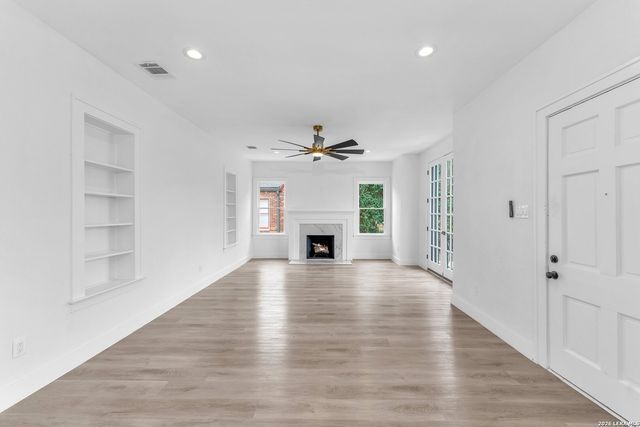 2007 W Magnolia Ave, San Antonio, TX 78201