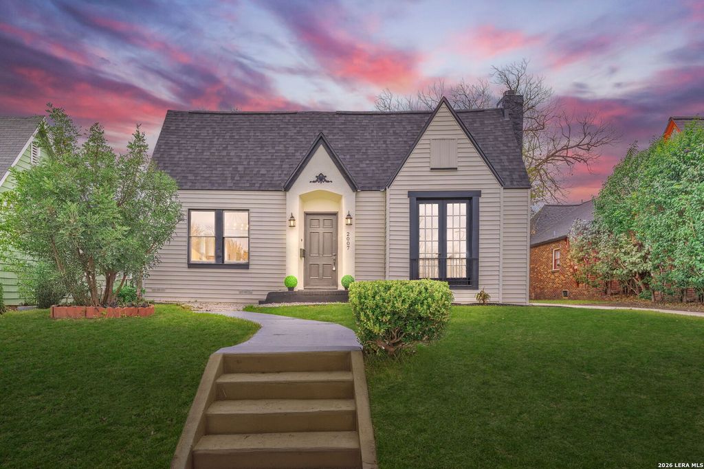 2007 W Magnolia Ave, San Antonio, TX 78201