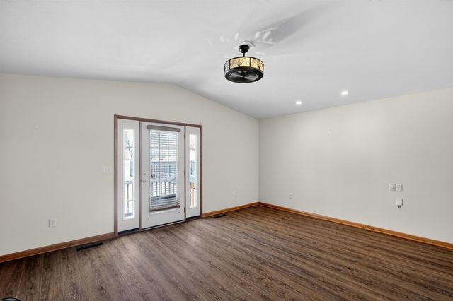 1026 N Doris St, Wichita, KS 67212