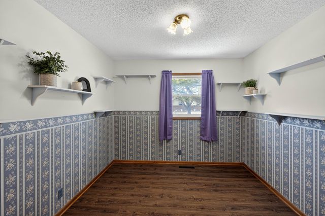 1026 N Doris St, Wichita, KS 67212