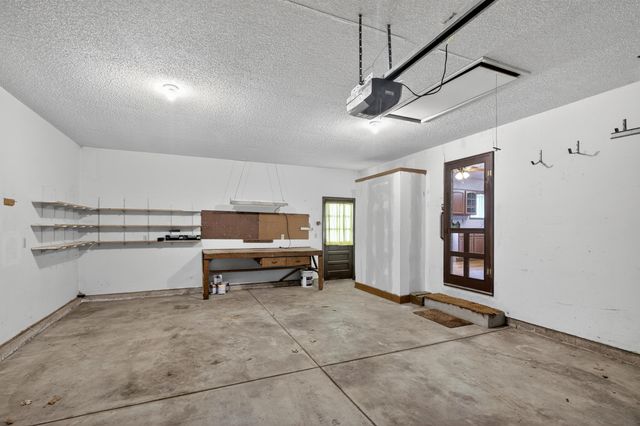 1026 N Doris St, Wichita, KS 67212