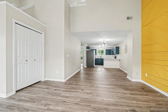 1111 Fountain View Circle, South Lyon, MI 48178