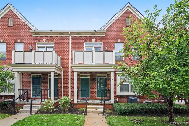 1111 Fountain View Circle, South Lyon, MI 48178