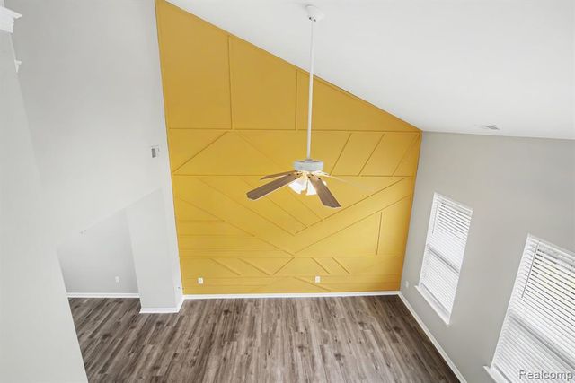 1111 Fountain View Circle, South Lyon, MI 48178
