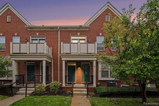1111 Fountain View Circle, South Lyon, MI 48178