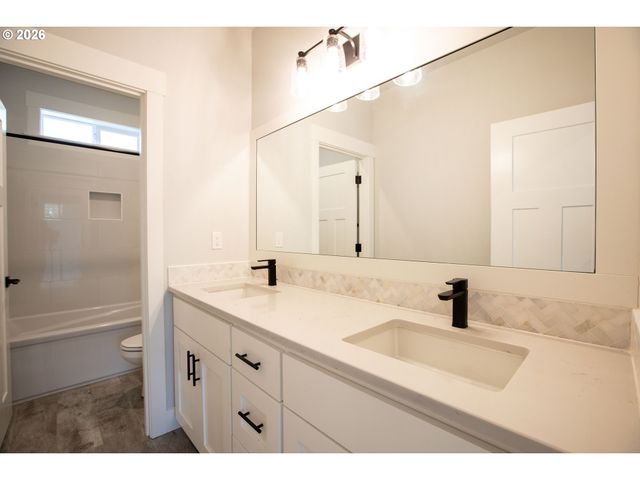 17442 Nw TWINBERRY Ln, Portland, OR 97229