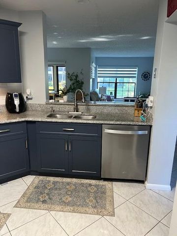 3405 Jog Park Drive 3405, Greenacres, FL 33467