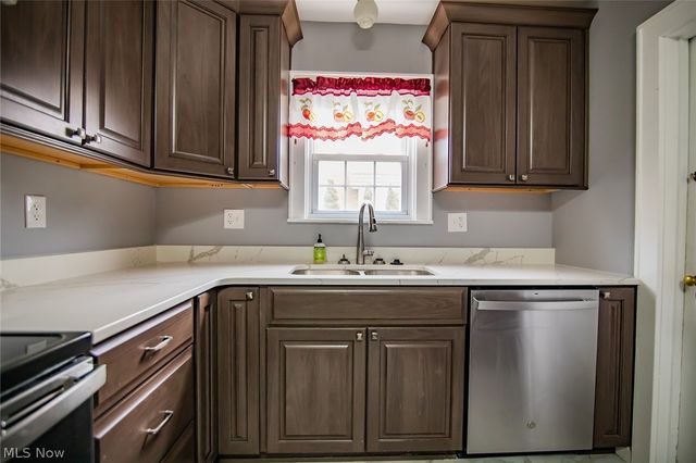 1605 Liberty Street, Parkersburg, WV 26101
