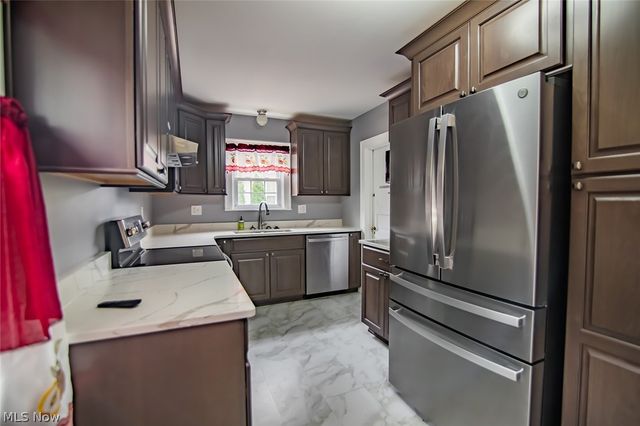 1605 Liberty Street, Parkersburg, WV 26101