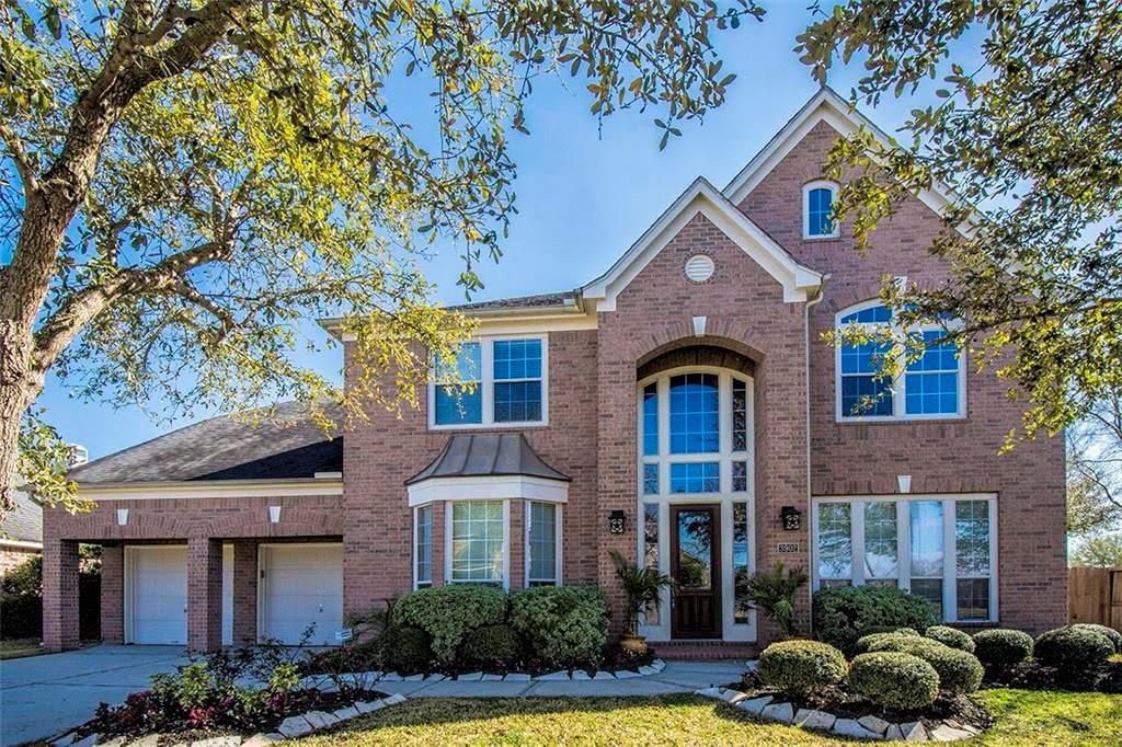 3902 Lake Hawkins Lane, Richmond, TX 77406