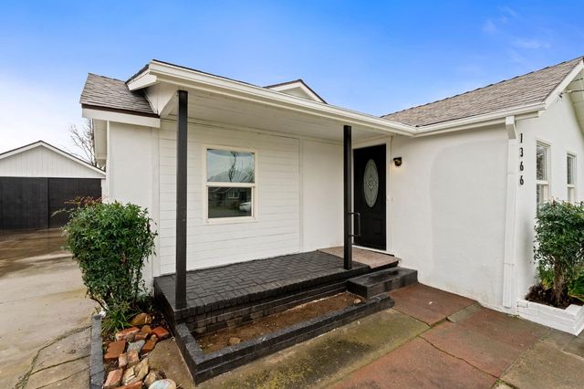 1366 E Alexander Avenue, Merced, CA 95340