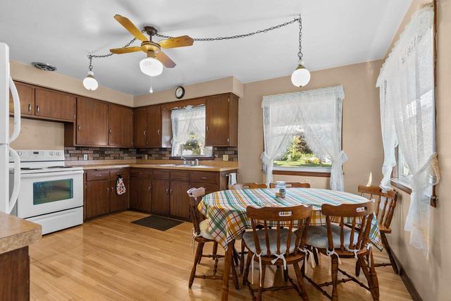 521 W 7TH STREET, Kaukauna, WI 54130