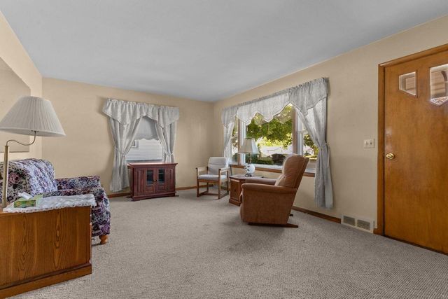 521 W 7TH STREET, Kaukauna, WI 54130