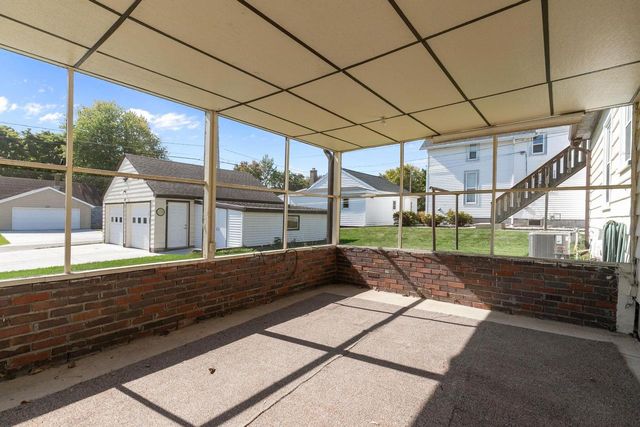 521 W 7TH STREET, Kaukauna, WI 54130