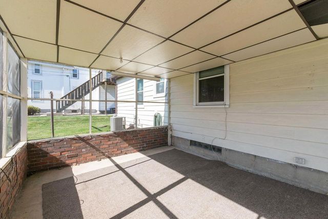 521 W 7TH STREET, Kaukauna, WI 54130