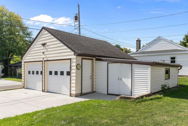 521 W 7TH STREET, Kaukauna, WI 54130