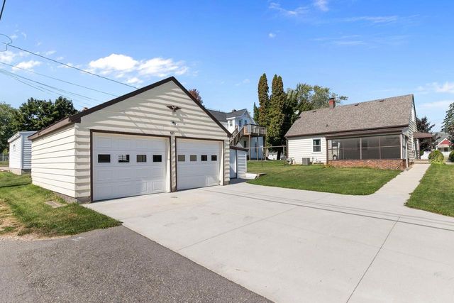 521 W 7TH STREET, Kaukauna, WI 54130