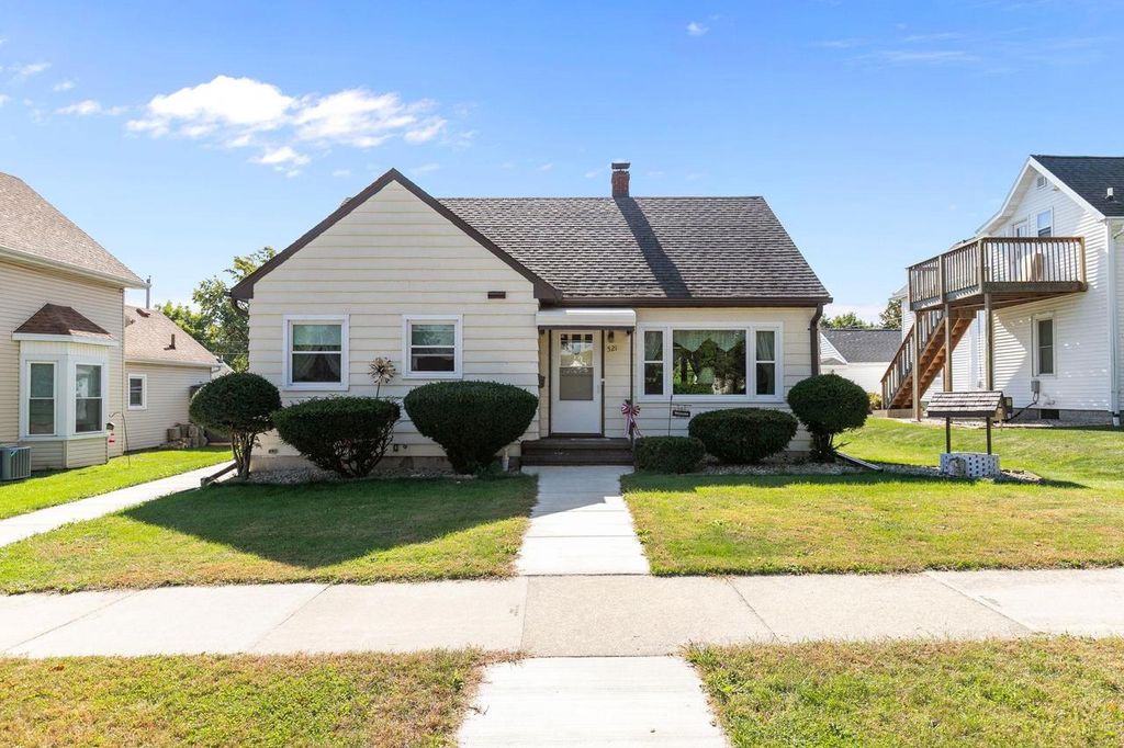 521 W 7TH STREET, Kaukauna, WI 54130