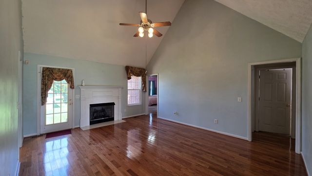 2911 Greentree Dr, Smyrna, TN 37167