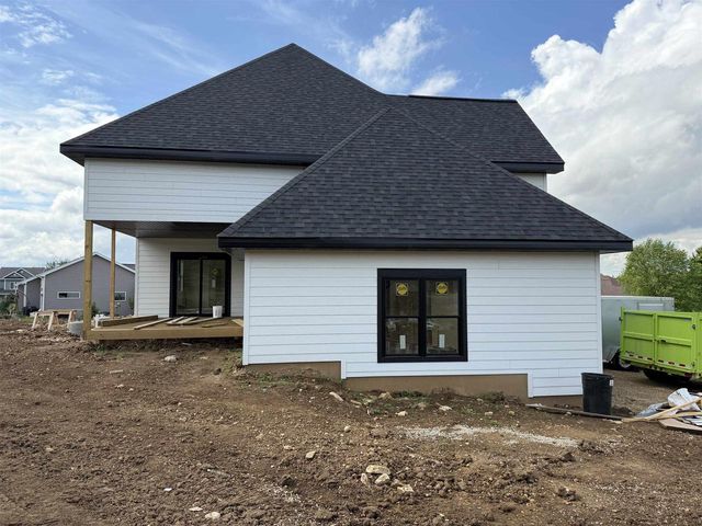 7184 Pfeil Bend Road, Sun Prairie, WI 53590