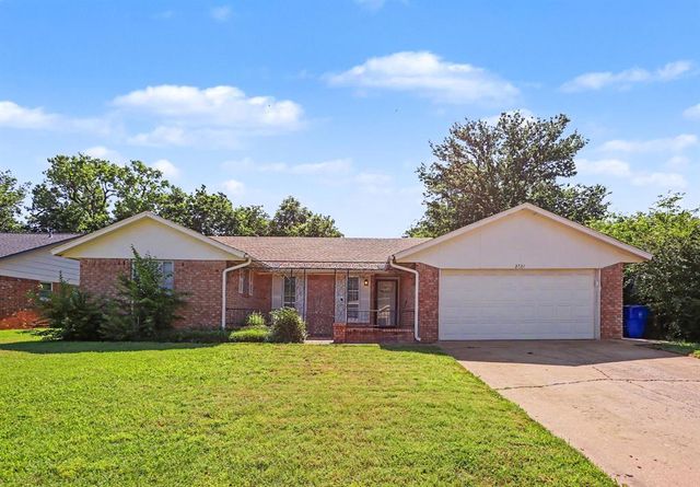 2721 Forest Oaks Circle, Norman, OK 73071