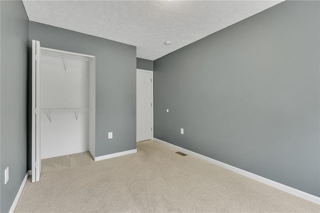 111 Aspen Dr, Brighton Twp, PA 15009