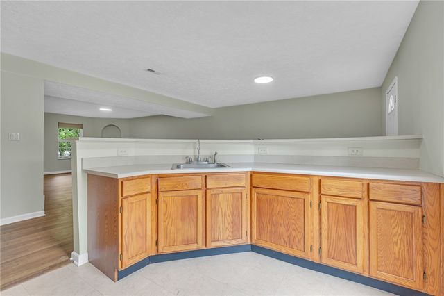 111 Aspen Dr, Brighton Twp, PA 15009