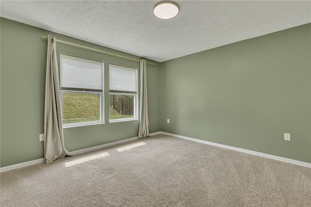 111 Aspen Dr, Brighton Twp, PA 15009