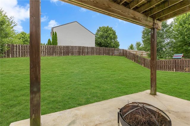 111 Aspen Dr, Brighton Twp, PA 15009