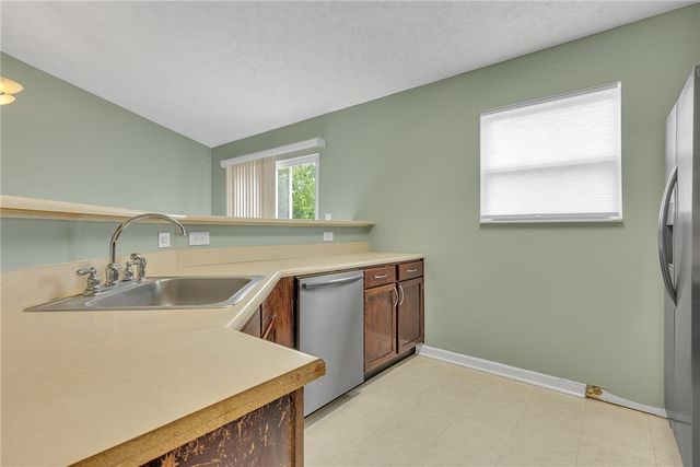 111 Aspen Dr, Brighton Twp, PA 15009