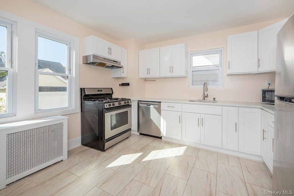 7110 Kessel Street, Forest Hills, NY 11375