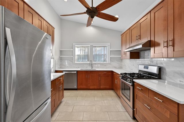 2905 14TH STREET N, St Petersburg, FL 33704