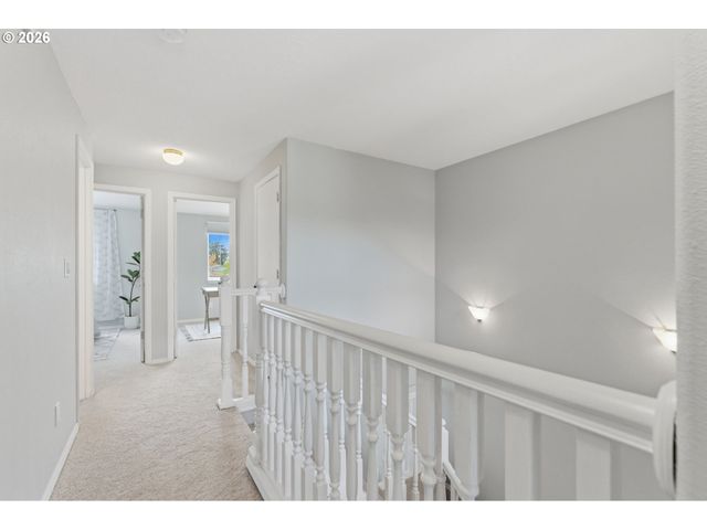 8945 N CALVERT Ave, Portland, OR 97217