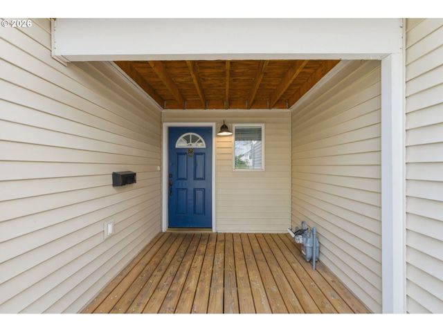 8945 N CALVERT Ave, Portland, OR 97217