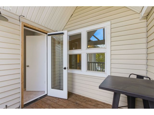 8945 N CALVERT Ave, Portland, OR 97217