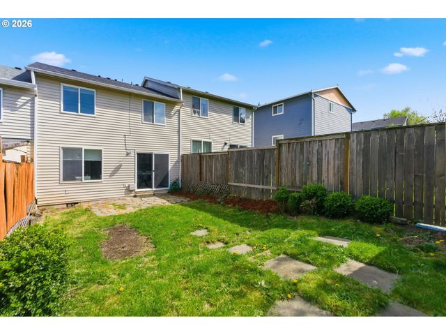 8945 N CALVERT Ave, Portland, OR 97217