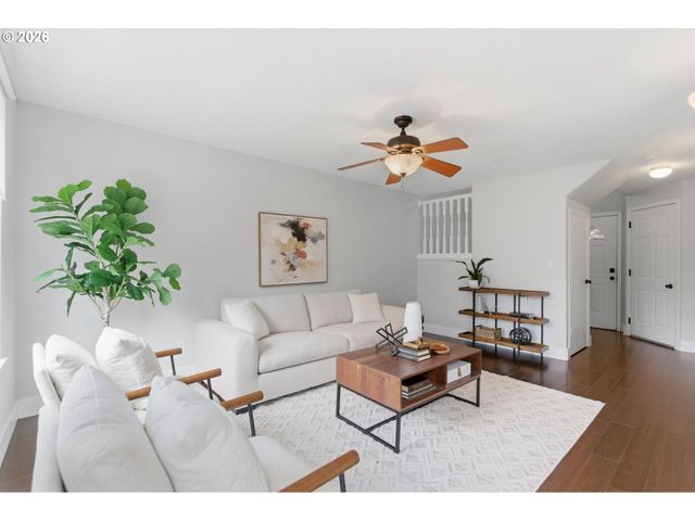 8945 N CALVERT Ave, Portland, OR 97217