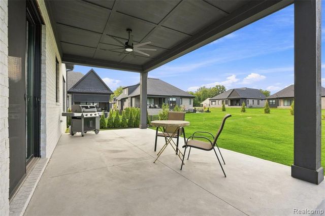 13843 Quail View Drive, Washington, MI 48094